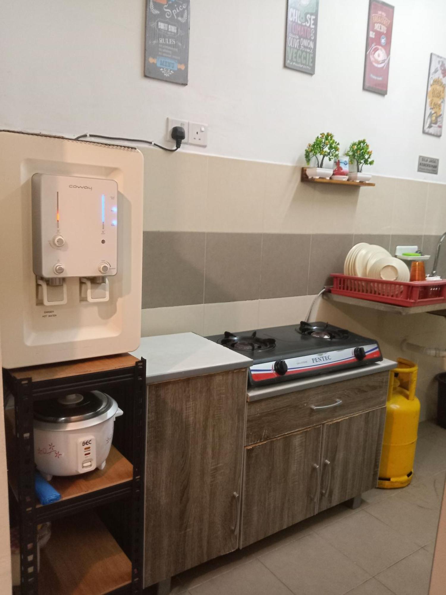 Homestay Camelia Kuala Terengganu - Rafflesia House Bagian luar foto