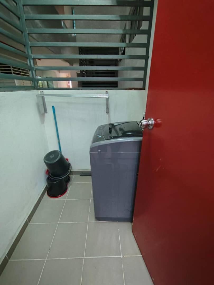 Homestay Camelia Kuala Terengganu - Rafflesia House Bagian luar foto